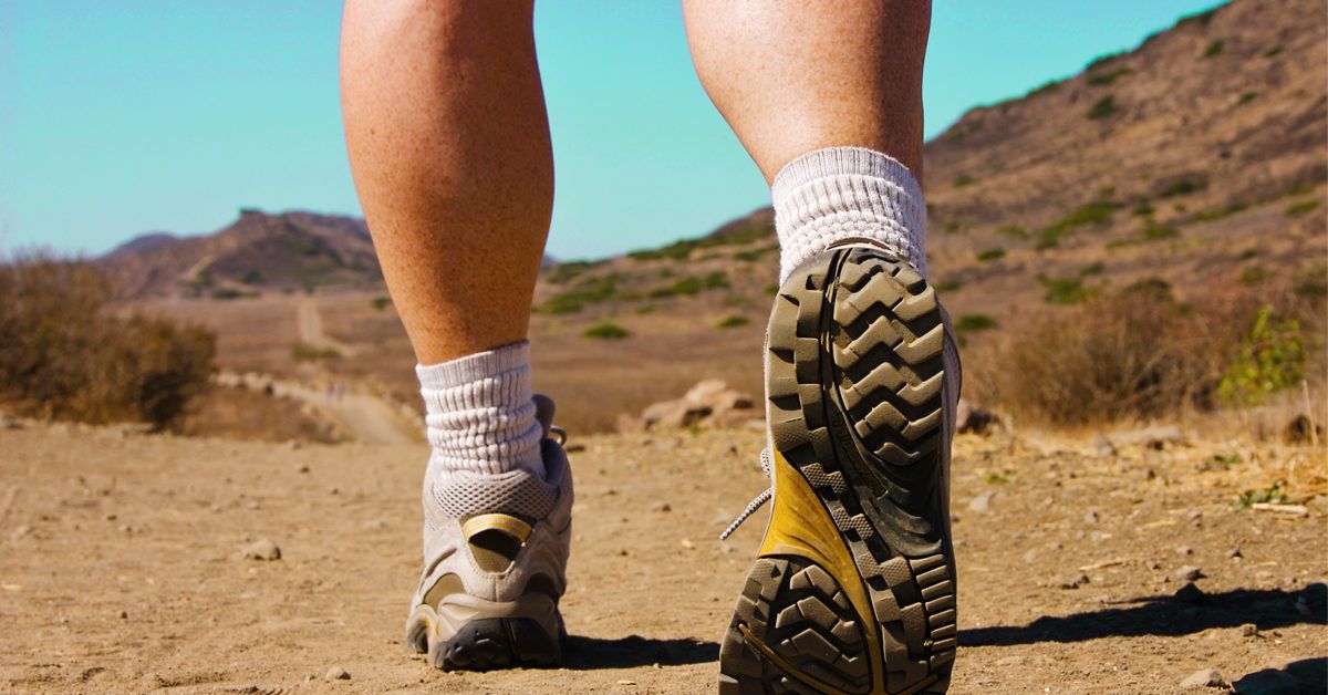 Calf Pain When Walking 2025: Causes, Symptoms, Treatment & Prevention at Affordable Costs