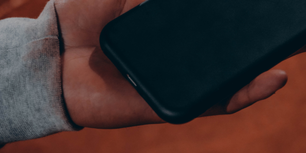 Apple готовит революцию в зарядке iPhone — что изменится в ближайшем будущем