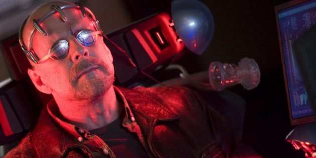 Scene from the robot-themed film 'Surrogates'