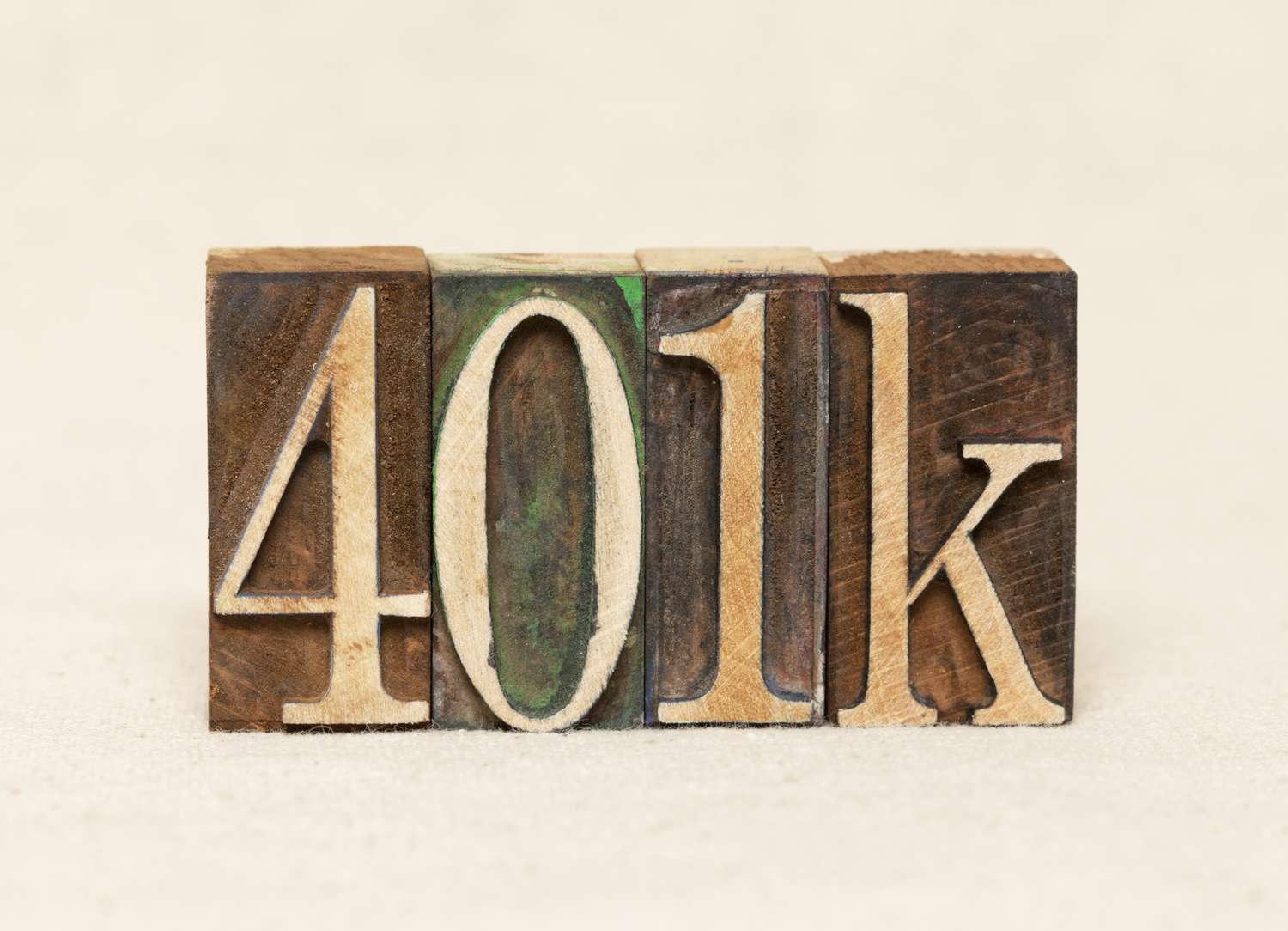 401(k) Hisobingizga Kiritiladigan Maosh Turi haqida Bilishingiz Kerak Bo'lganlar