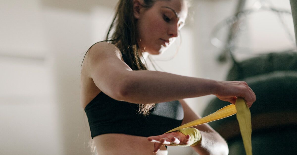 Идеальный способ обмотать руки для бокса — защита и сила в каждом ударе