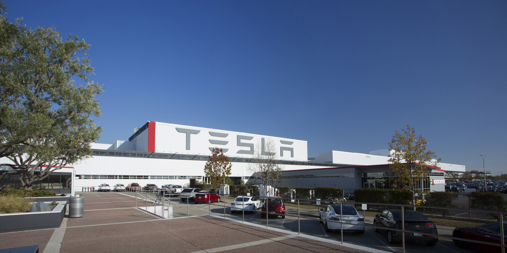 Работа в Tesla: вызовы и вдохновение инноваций