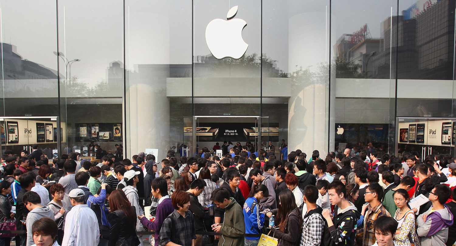 Apple iPhone Supplier Lens Technology Accused of Forced Uighur Labor in 2025