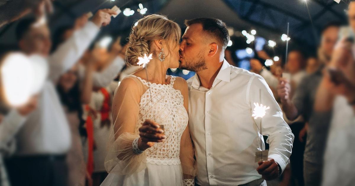 Discover the Fascinating Traditions Behind Wedding Anniversaries from Year 1 to 100