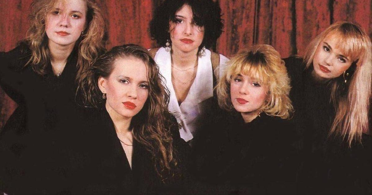 Угадайте легендарные хиты группы «Комбинация» по одной строчке!