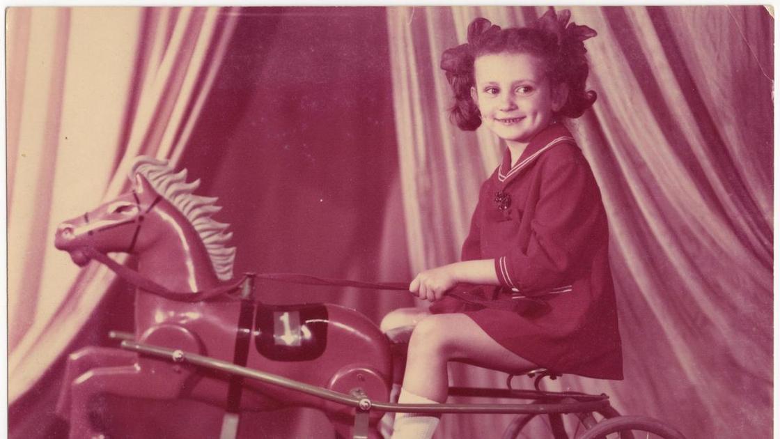 6 Female Names Once Trendy in the USSR That Are Now Out of Favor