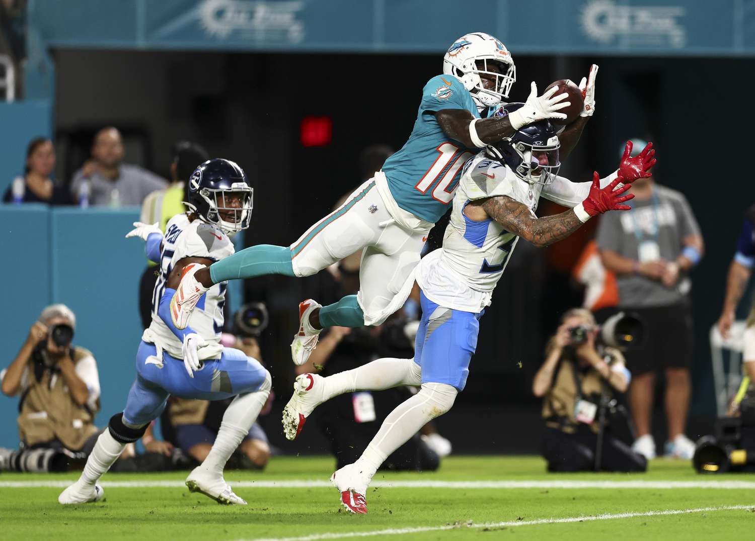 Miami Dolphins Могут Стать Первой Командой НФЛ с Частным Инвестиционным Участием