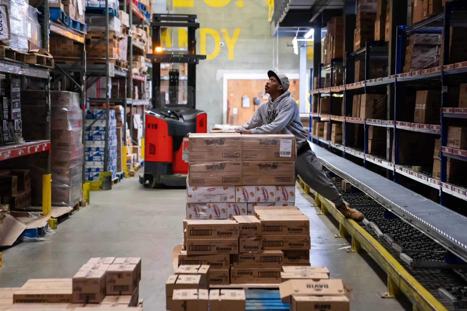 Прорыв на рынке труда: Внезапный рост числа рабочих мест удивляет экспертов