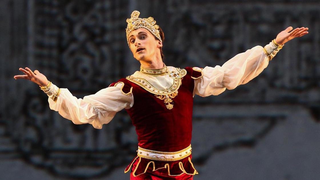 Mariinskiy teatrining yulduzi: Filip Stepin va uning ilhomlantiruvchi hikoyasi