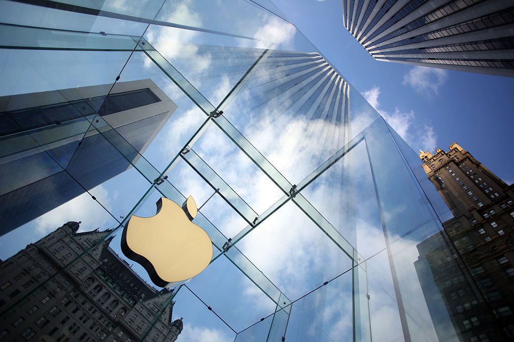 Apple Aksiyalari Qiyinchiliklarga Duch Keldi: Bozor Tahlili va Kelajak Bashoratlari