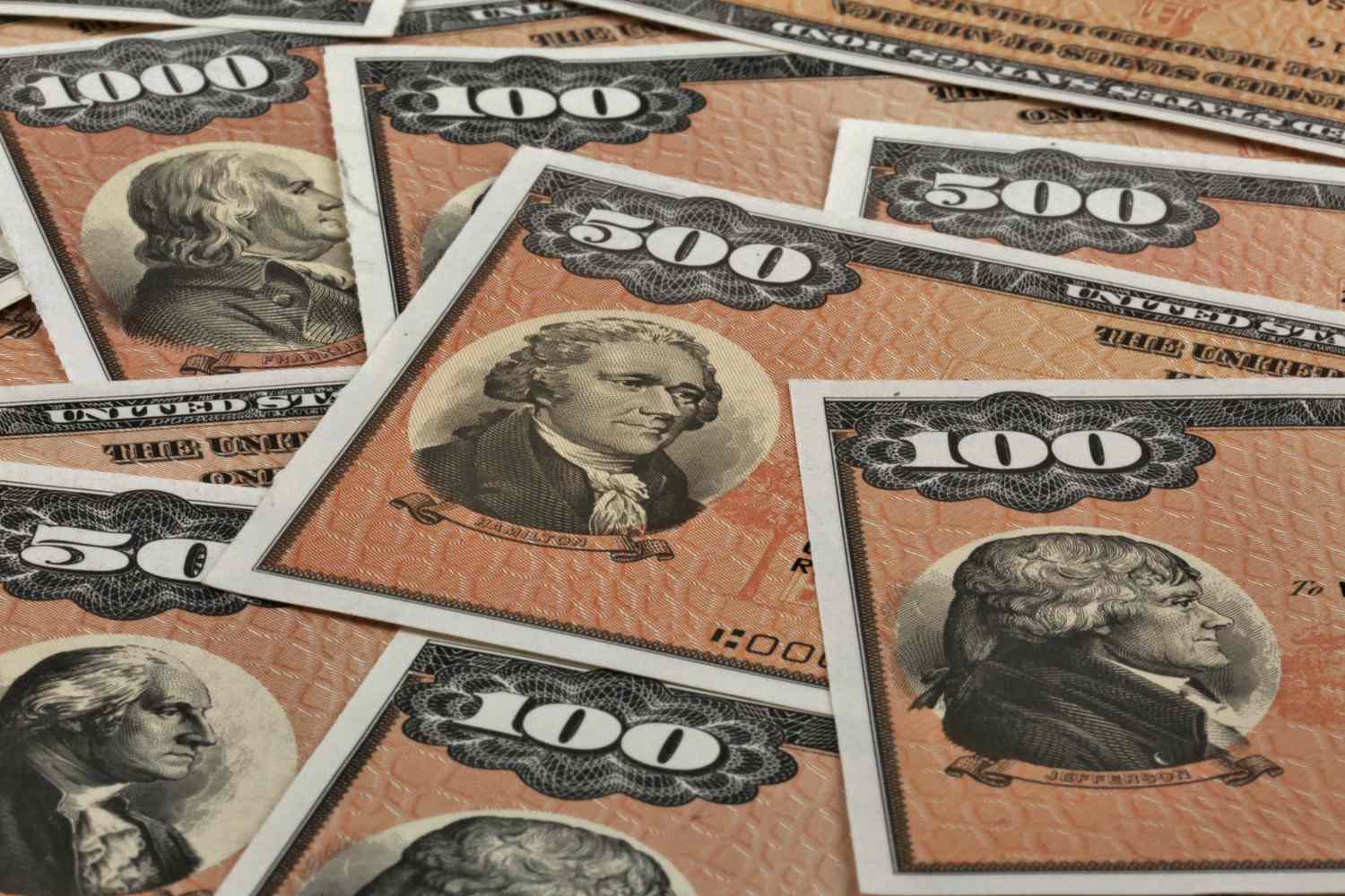 O'zgaruvchan Kuponli Qayta Tiklanadigan Nota: Nima va Qanday Ishlaydi