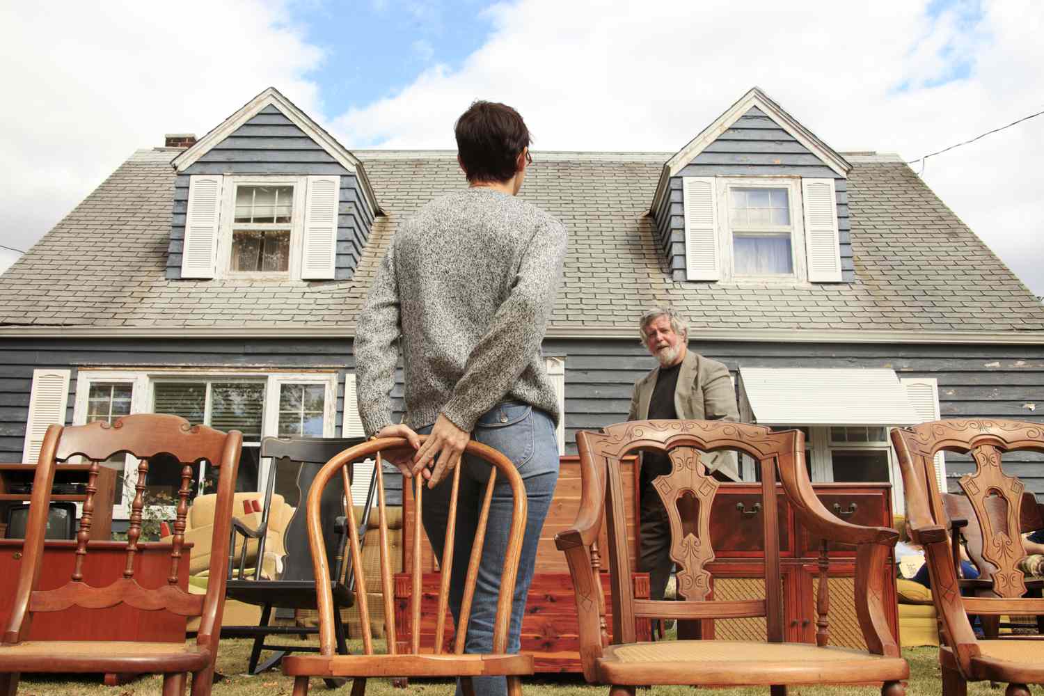 2025 Real Estate Bidding Wars: How They Drive Prices Up and What Buyers Should Know