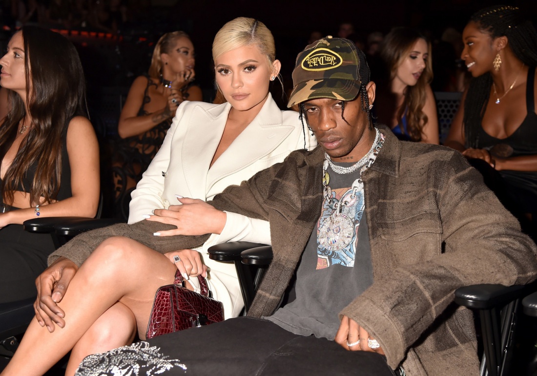 Kylie Jenner va Travis Scott: Ona bo‘lish va sevgi hayotining yangi davri