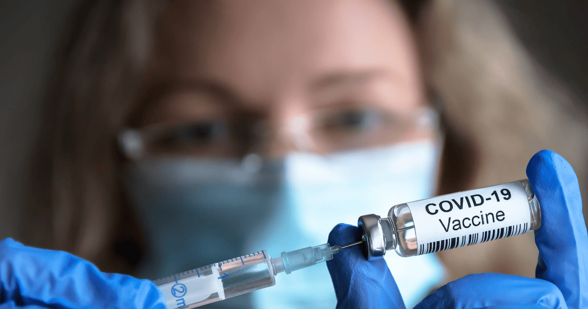 Повторная вакцинация от COVID-19: стоит ли делать и как сохранить защиту?