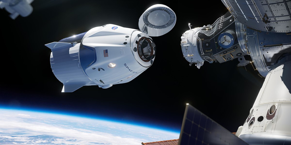 SpaceX to Launch Three Tourists to the ISS Next Year