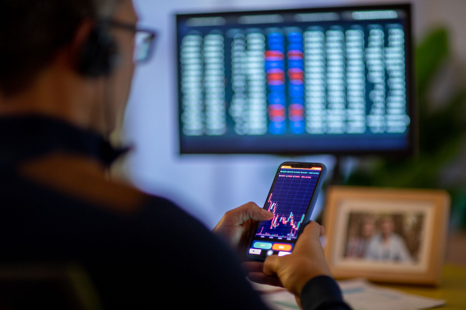 Insider Trading Explained: When Is It Legal and When Is It Not?