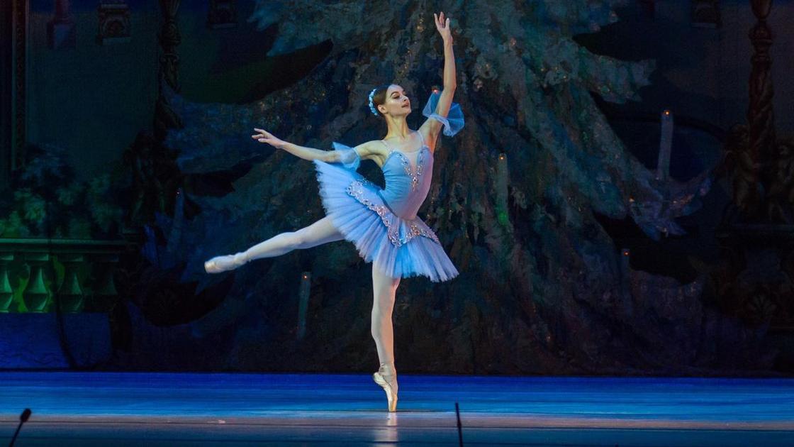 Cara Mendapatkan Tiket Balet Nutcracker yang Penuh Pesona di Teater Besar