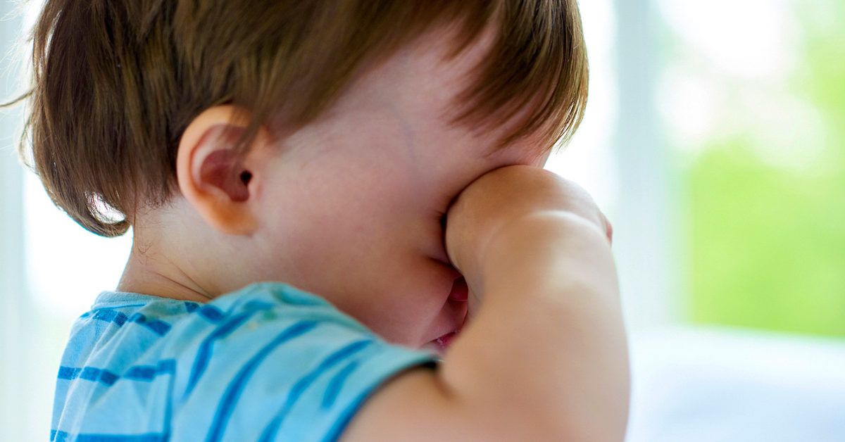 Ko'k Yashil Rangdagi Ko'zdan Ajralma: Sabablari va Davolash Usullari