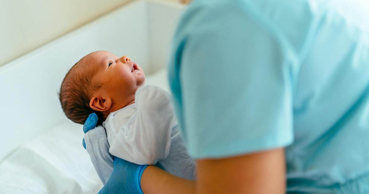 Turkiyada aeroportda chaqaloqni tashlab ketgan ayolning hayratlanarli guvohliklari