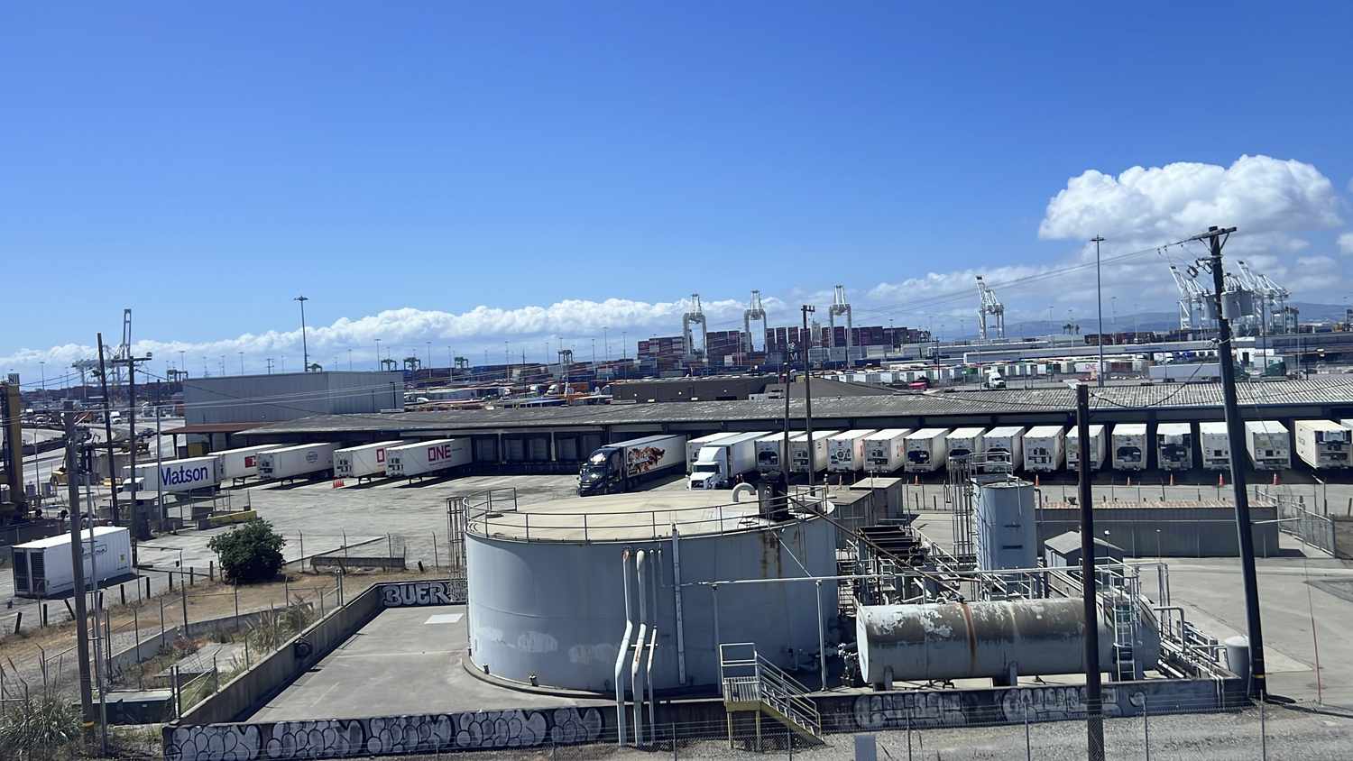 Экономика США демонстрирует неожиданные изменения в первом квартале