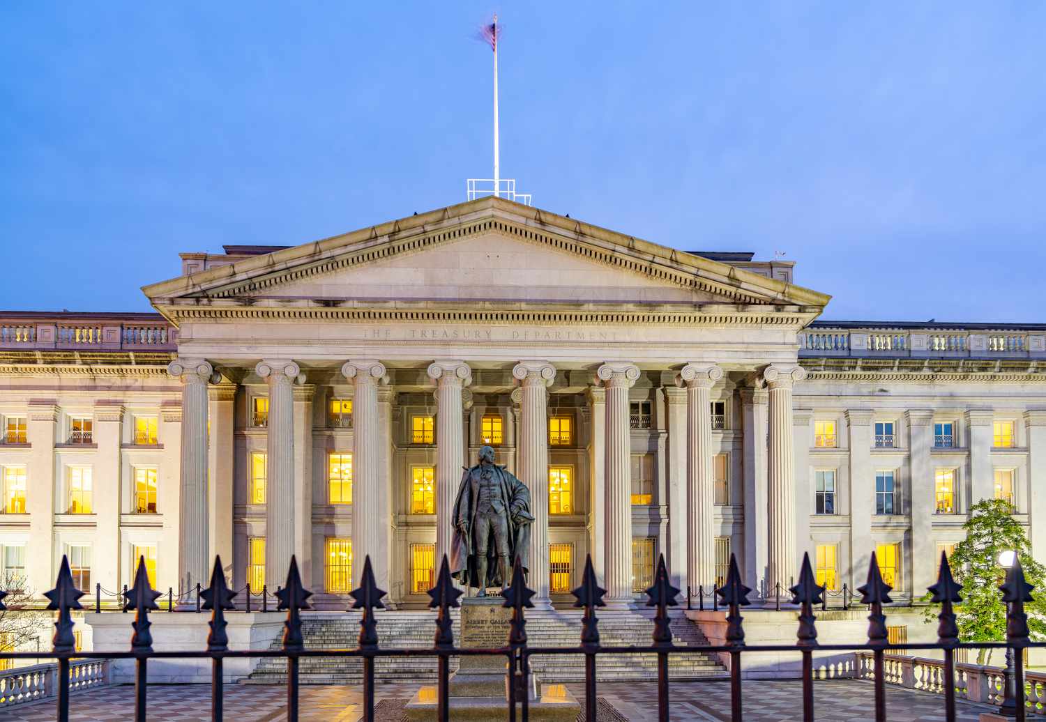 Ключевая роль министра финансов США: функции, история и влияние