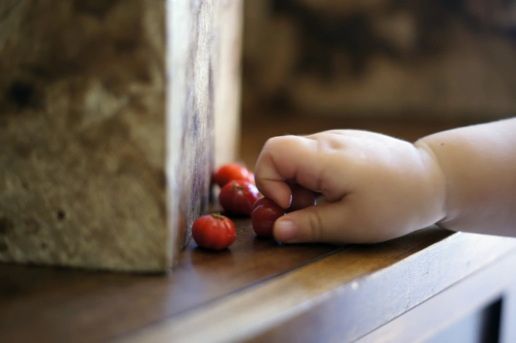 Ikki oylik chaqaloq rivojlanishi: yangi qobiliyatlar va kundalik yutuqlar