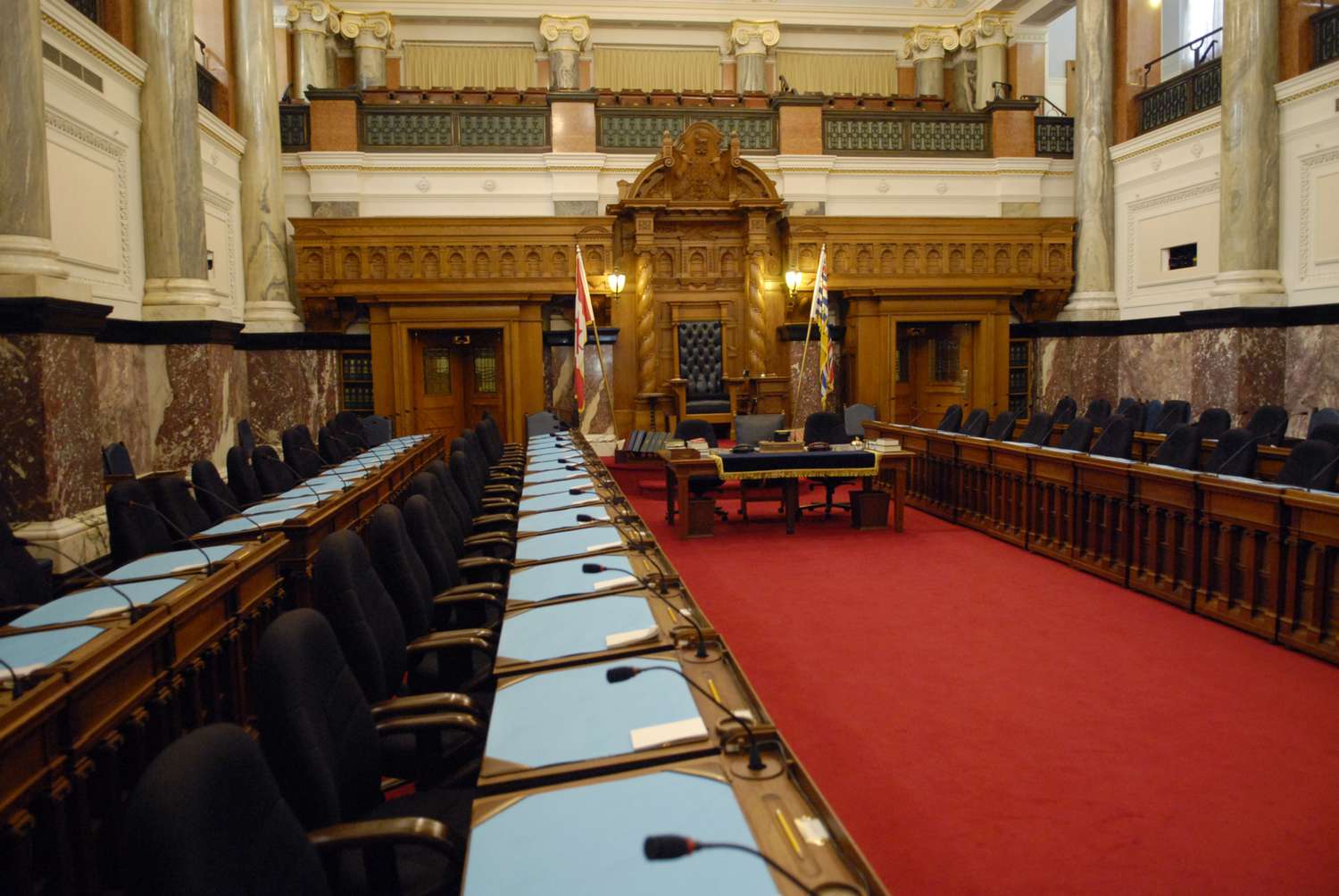 Kanada Qimmatli Qog'ozlar Boshqarmasi (CSA): Bozorni Boshqarishdagi Hamkorlik