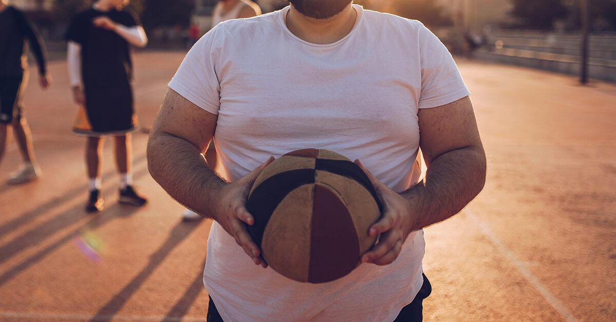 Как эстроген влияет на людей, назначенных мужчинами при рождении