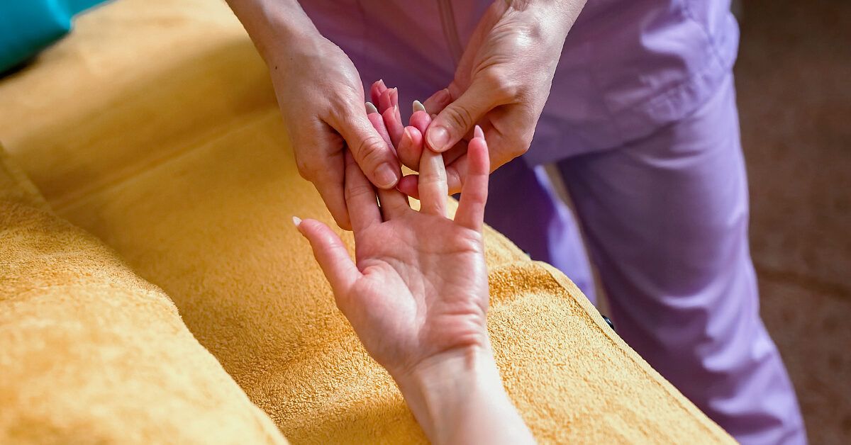 Современные возможности замены суставов пальцев: преимущества и особенности процедуры