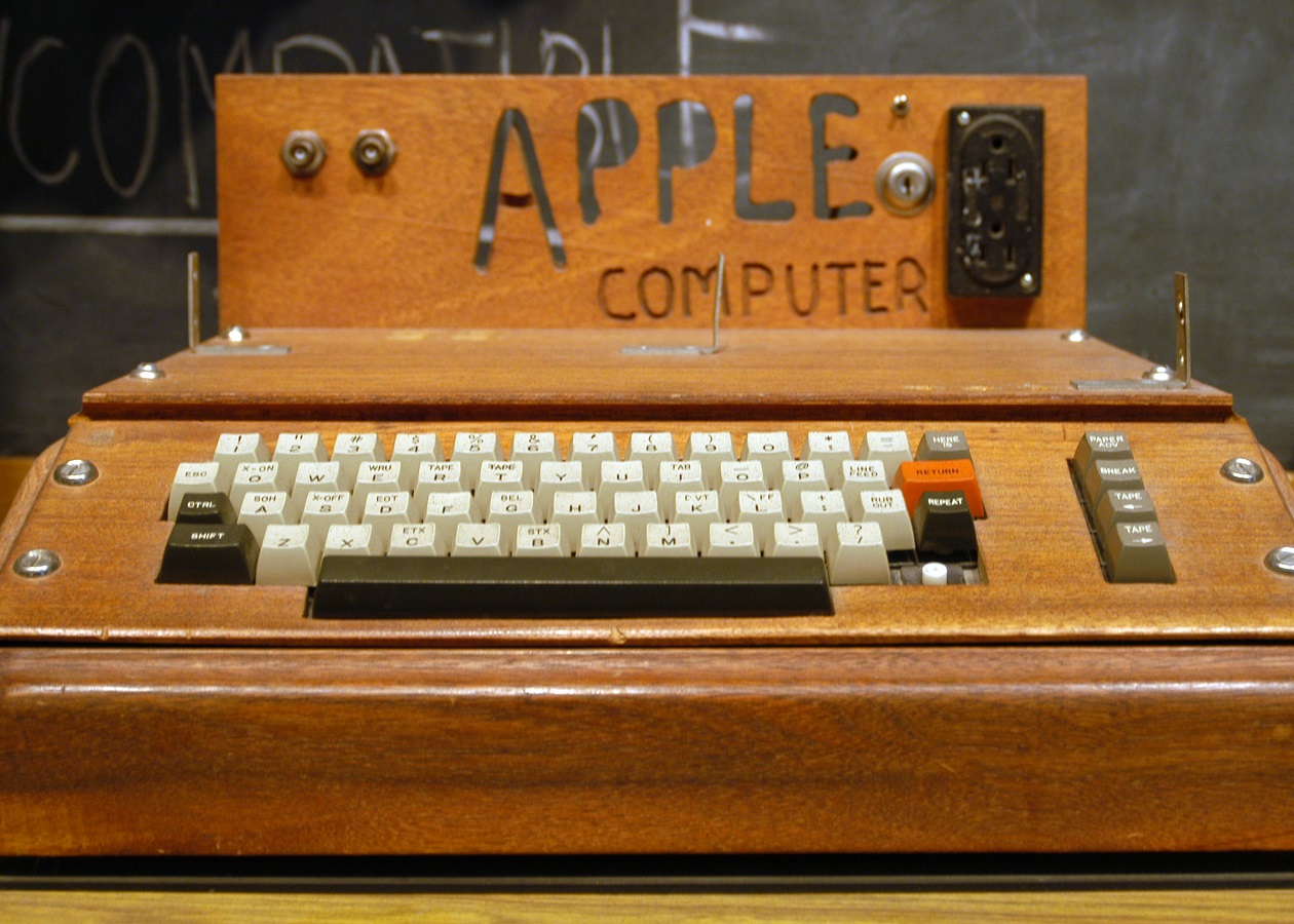 Rare Vintage Computer Discovered in Silicon Valley Recycling Center Sparks Excitement