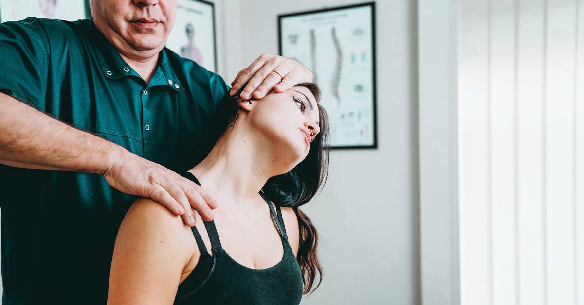 Cervical Radiculitis (Pinched Nerve in the Neck) 2025: Symptoms, Causes, and Treatment Costs