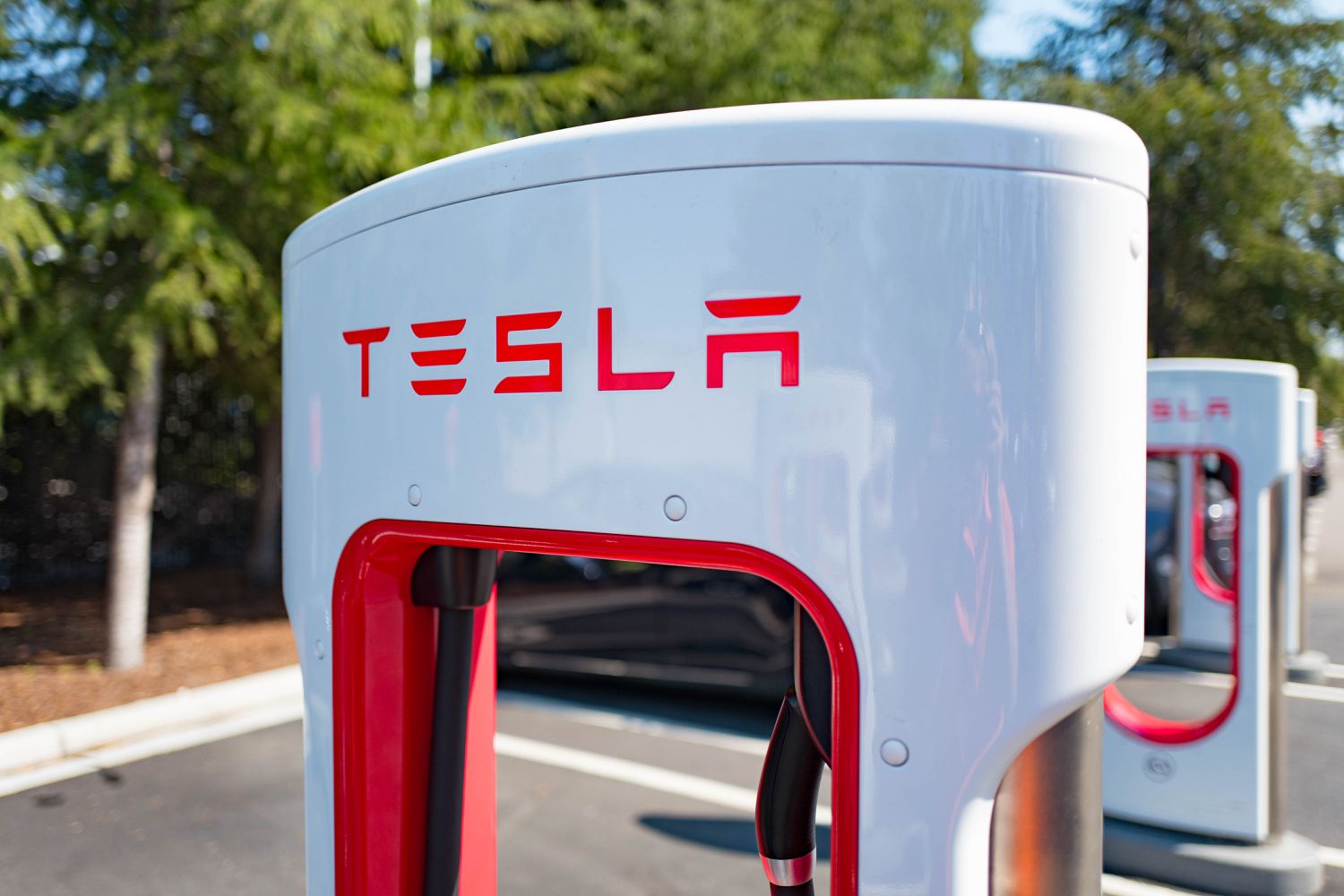 Leading Stock Movers Today: Tesla, Warner Bros. Discovery, ADM, and More