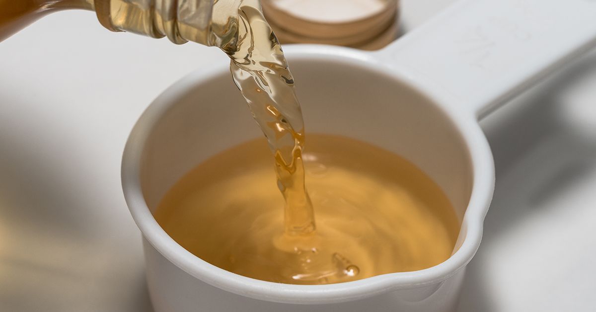 Секреты ухода за волосами с яблочным уксусом: здоровый блеск и свежесть кожи головы