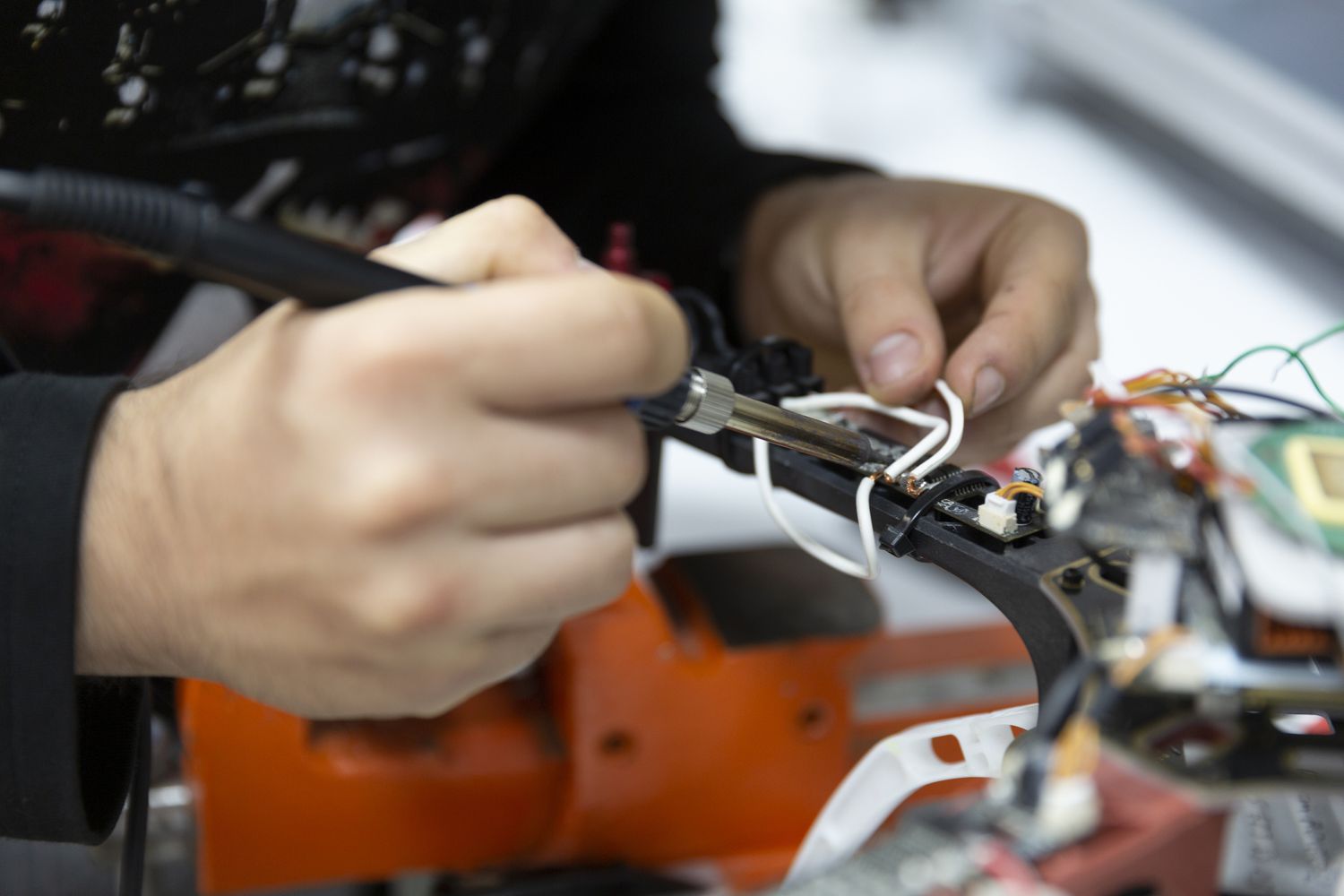 Electronics Sector Growth Rate 2025-2031: Market Hits $1 Trillion by 2028