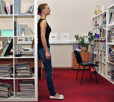 Растяжка рук за спиной