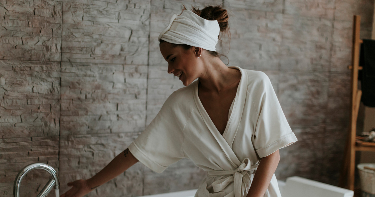 Unlock Positive Energy: Transform Your Bathroom with Feng Shui and a Spotless Mirror