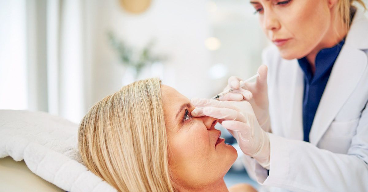 Juvéderm va Botox: Yuz terisini yoshartirishda qaysi usul afzal?