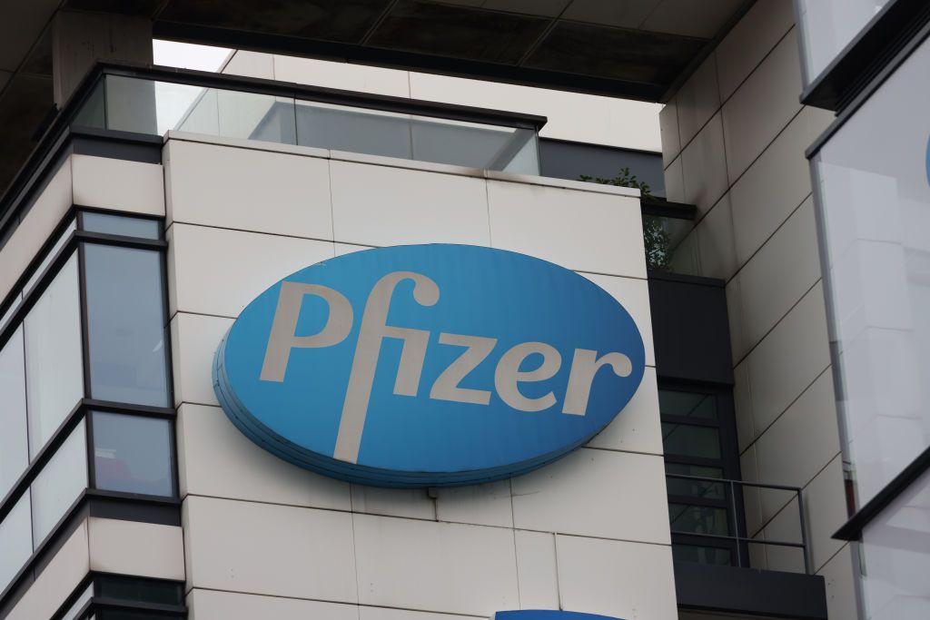 Впечатляющие финансовые результаты Pfizer: рост доходов и новые горизонты в борьбе с COVID-19