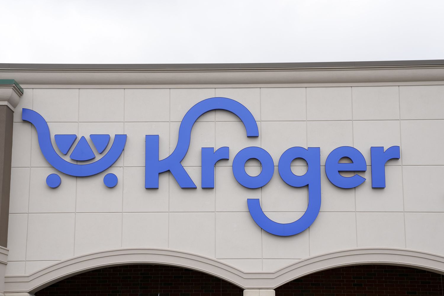 Kroger and Albertsons Merger Falls Through: What’s Next for These Grocery Giants?