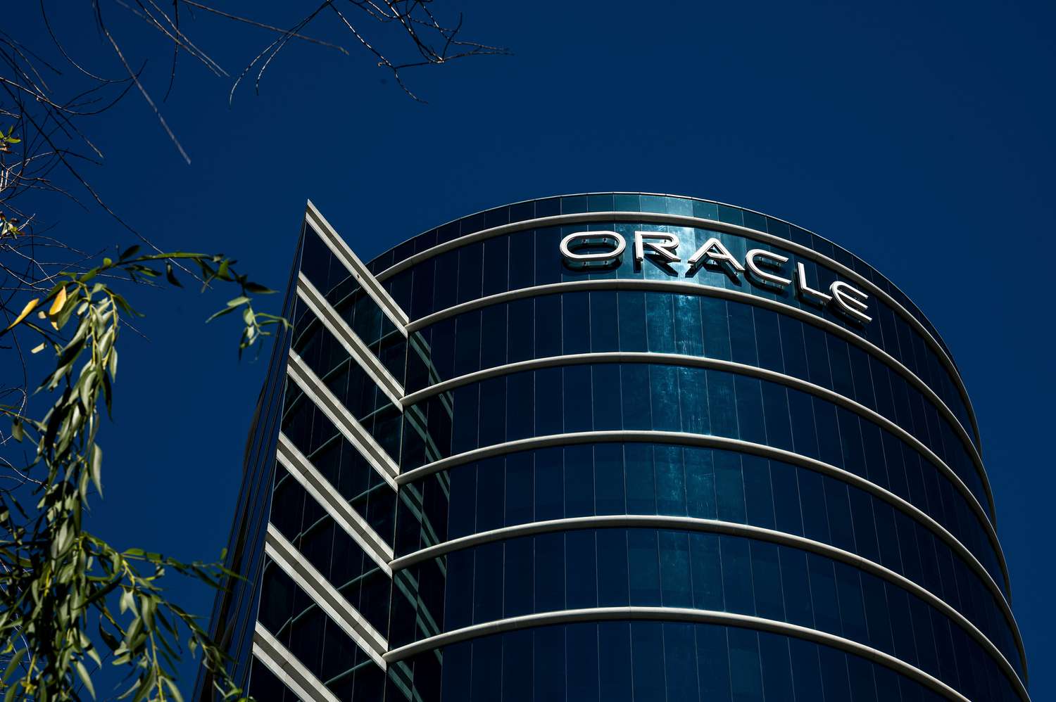 Что думают аналитики после разочаровывающих результатов Oracle