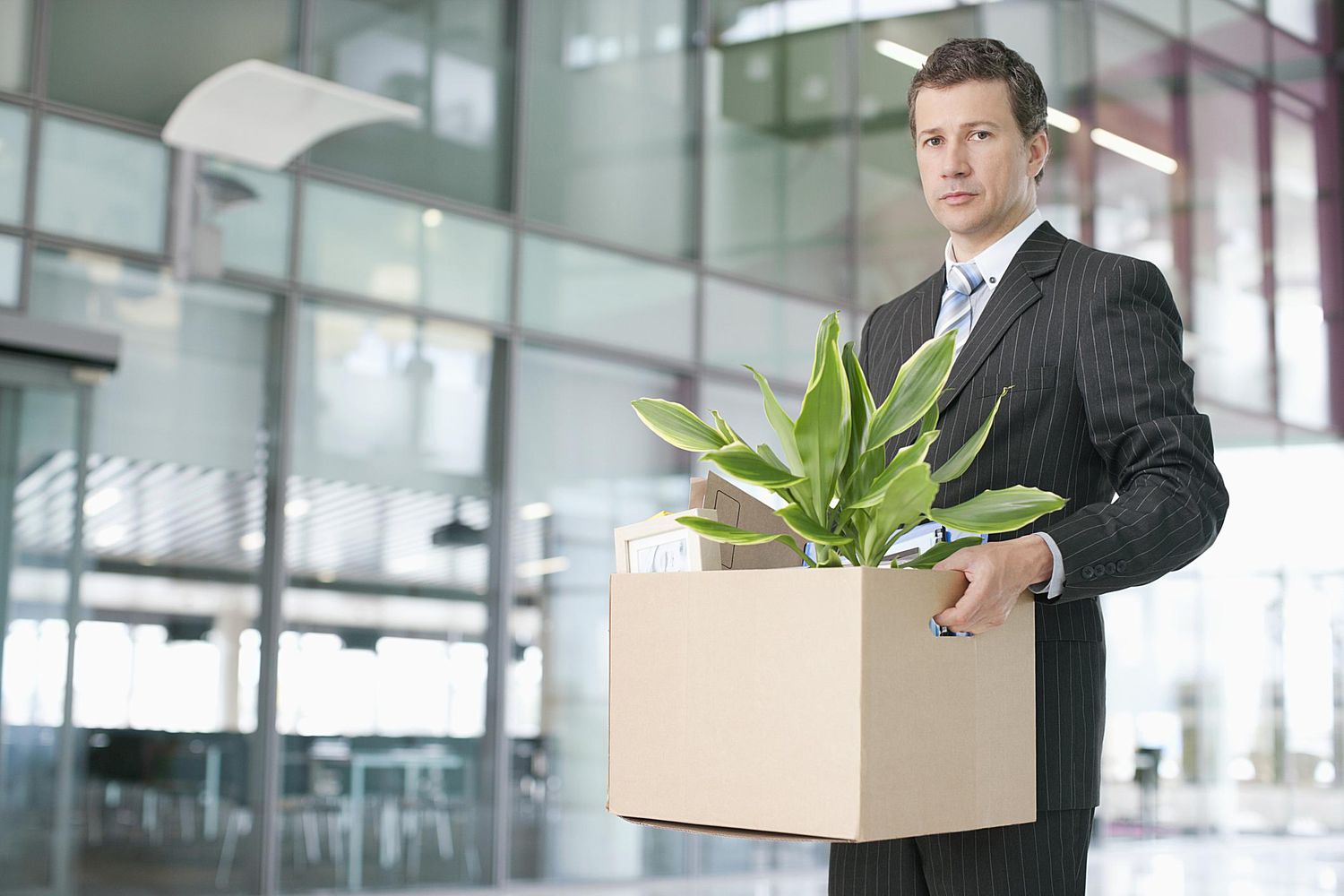 March 2022 Sees 5.1% Surge in New Unemployment Claims Amid Historic Low Continuing Claims