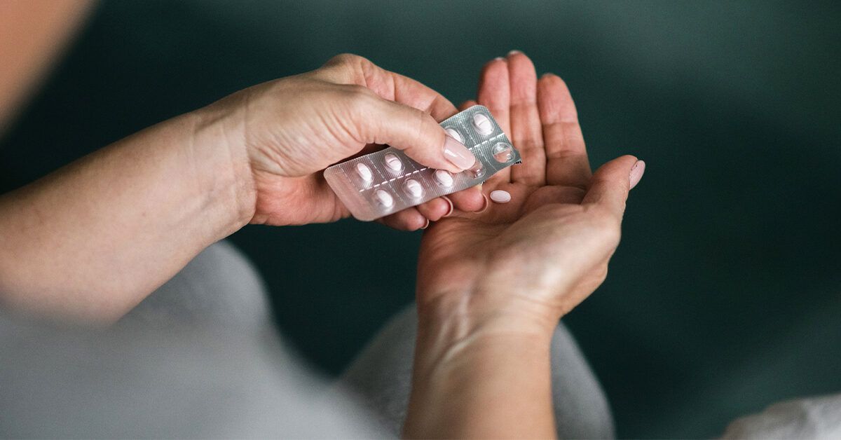 Эффективные методы лечения гипертиреоза: медикаменты и их влияние на здоровье