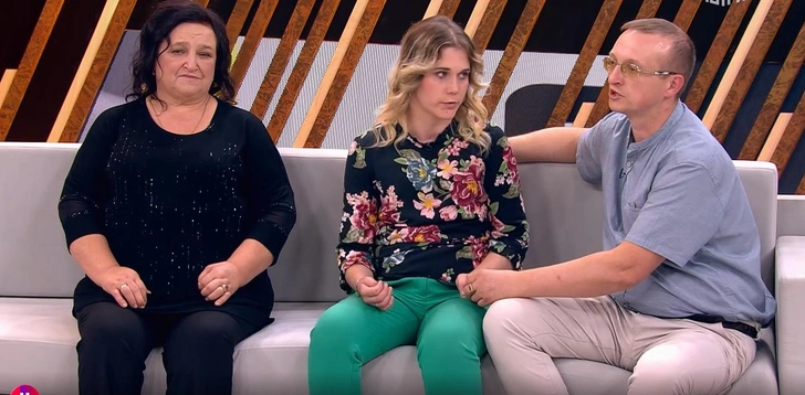 Мама Игоря с семьей