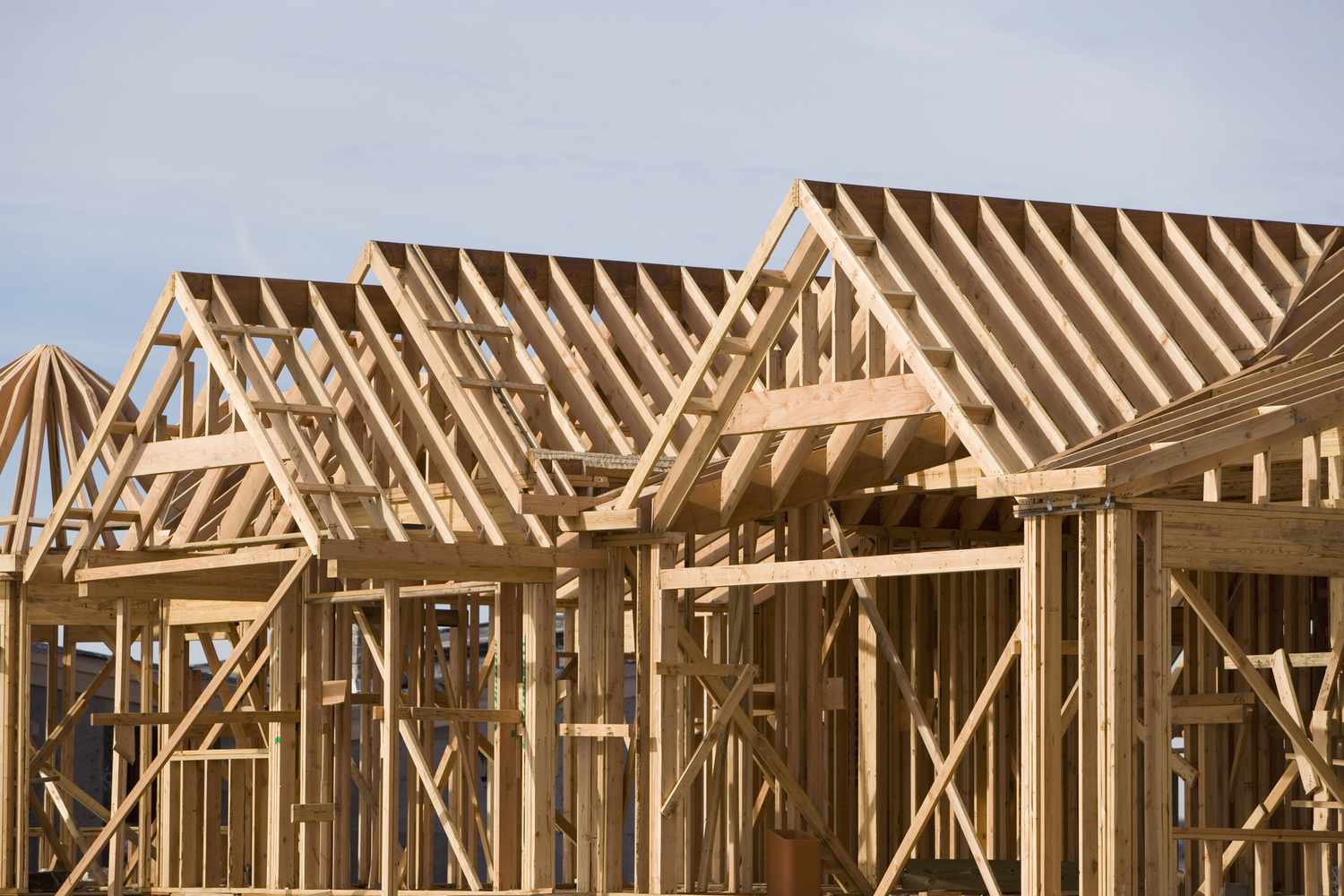 Uy Qurilishi Faolligi Biroz Oshdi: Bozor Yangiliklari