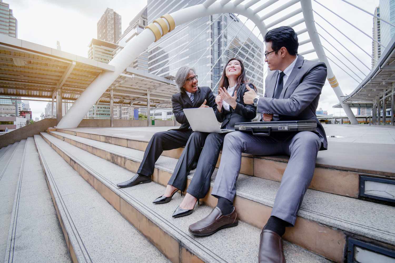 Как слияние или поглощение влияет на сотрудников компании-цели?