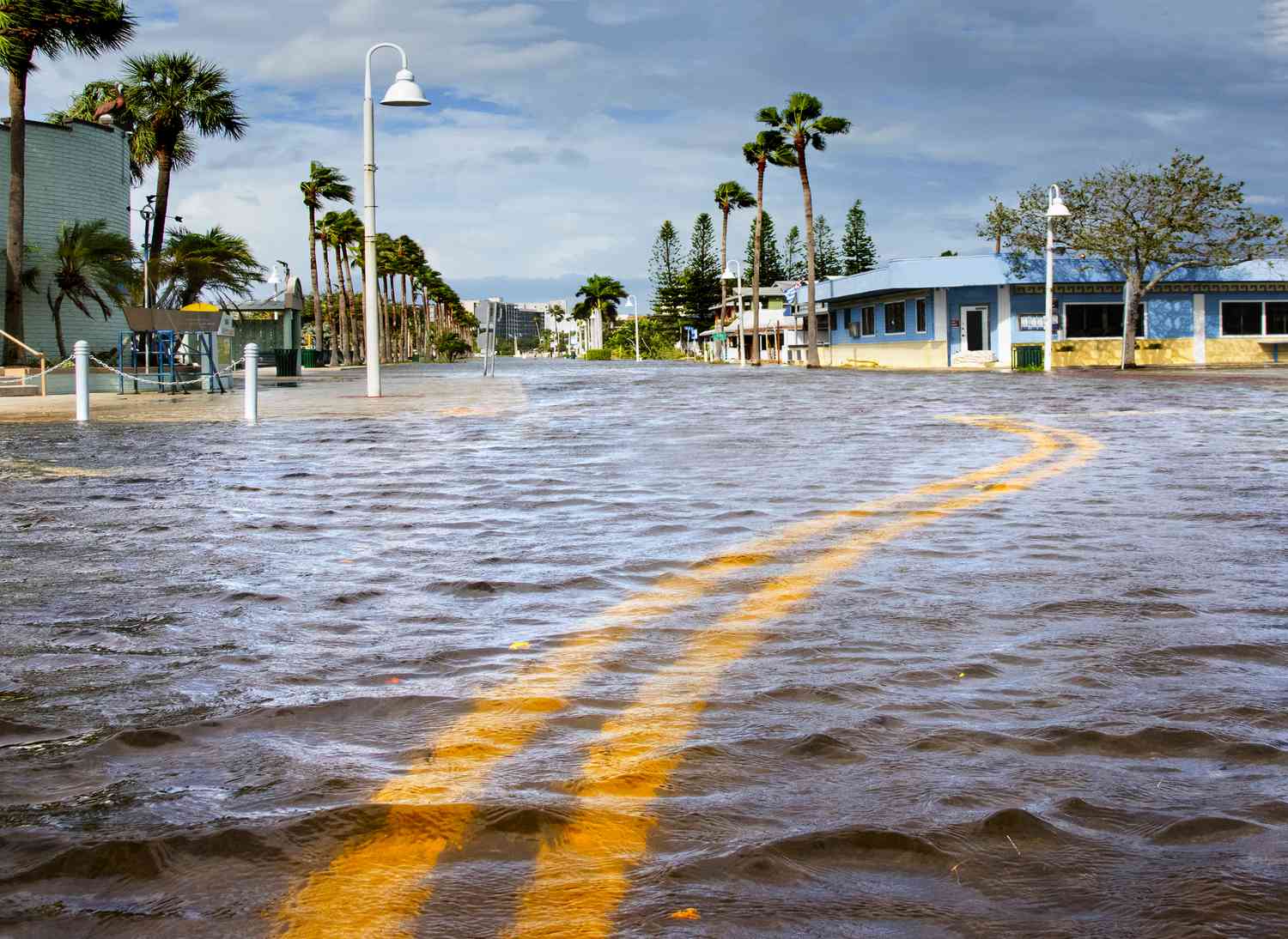 Moliyalashtirishda Suv To‘kilishidan Himoya Sug‘urtasi: Bilishingiz Zarur Bo‘lgan Muhim Ma’lumotlar