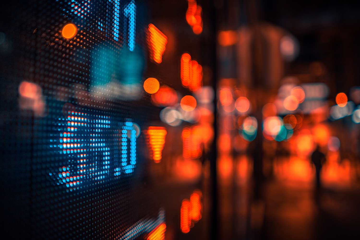 Market Cycles Explained 2025: Key Phases, Duration, and Impact on Investments