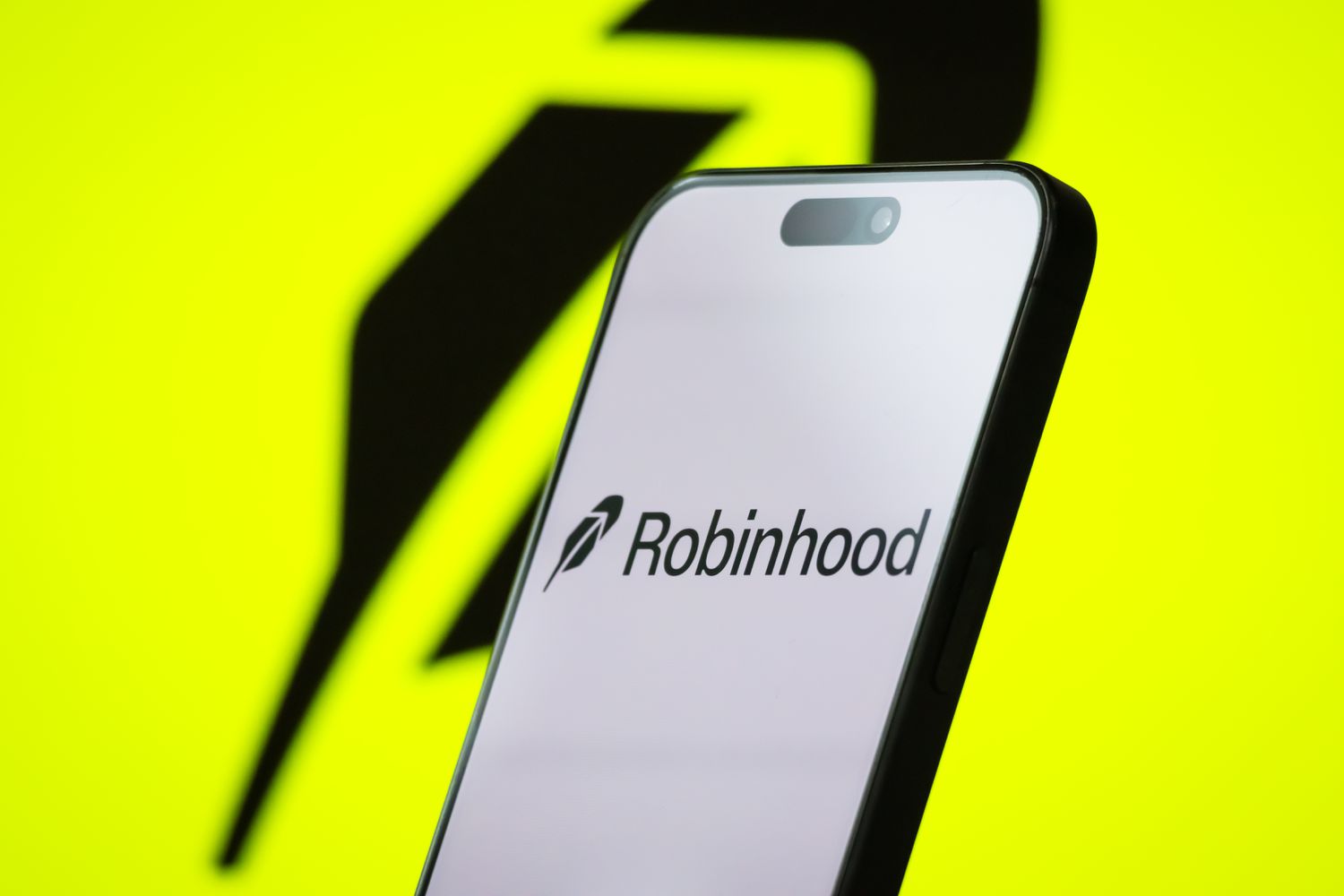 Robinhood Shares Dip as Morgan Stanley Plans Crypto Trading Expansion