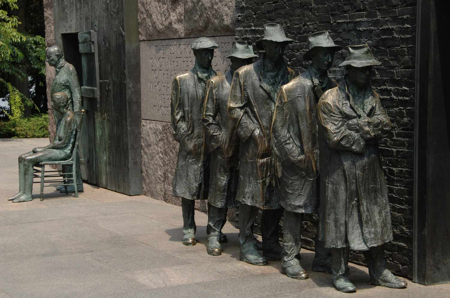 Экономика США: Начало спада или временное замедление?