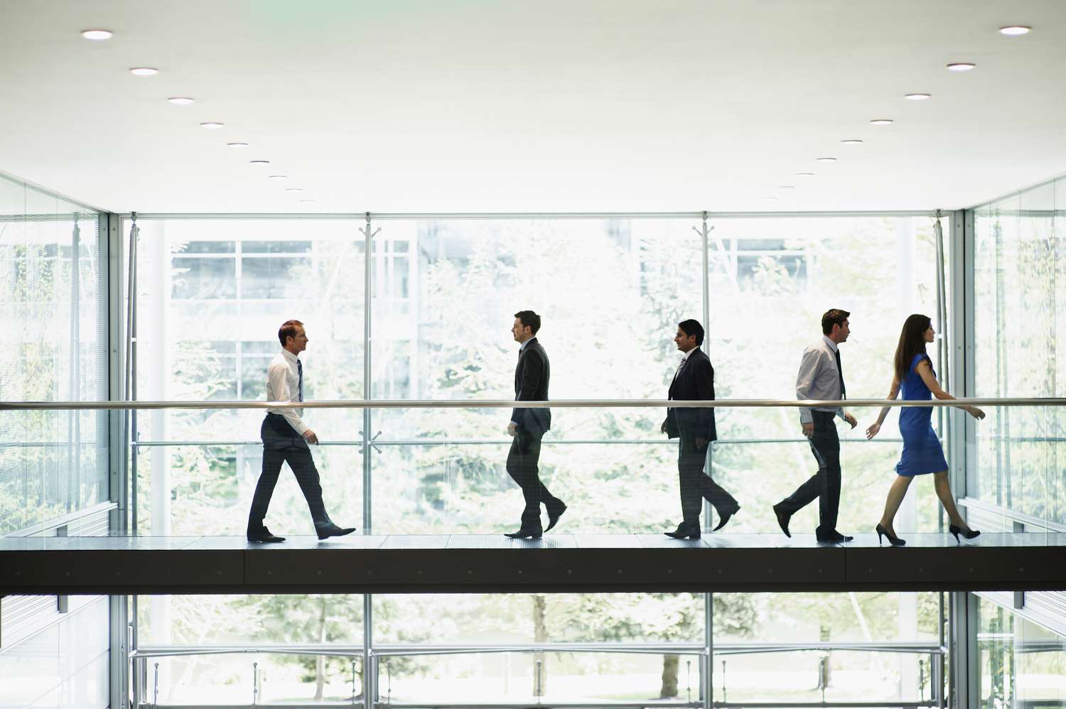 Рынок труда США: замедление роста занятости и неожиданное снижение безработицы